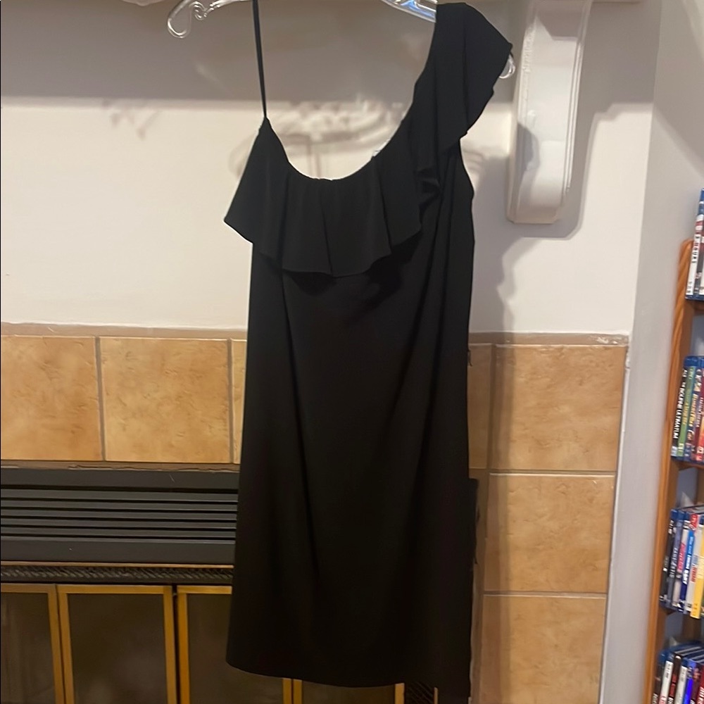 Kenneth Cole Woman’s Elegant Black One-Shoulder Dress (size M)